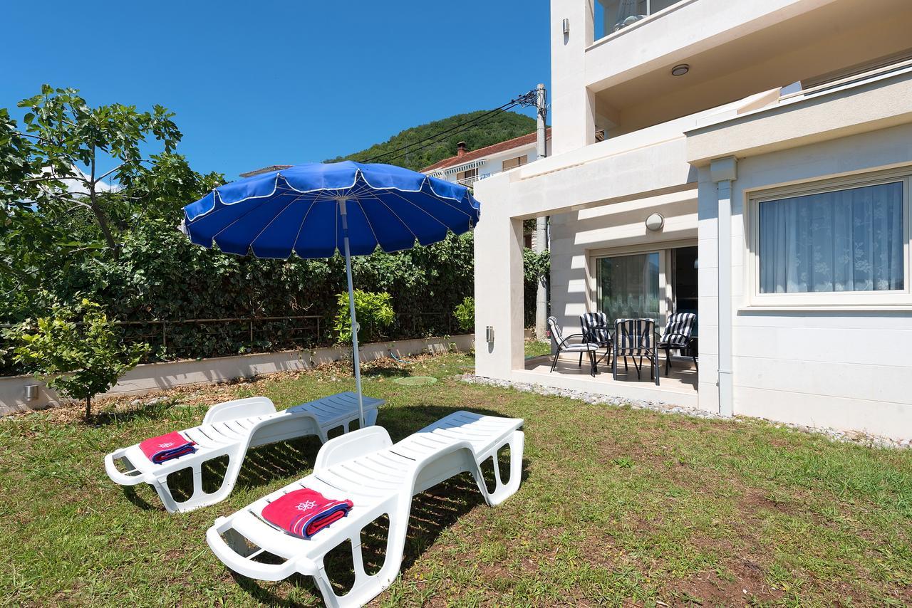 Apartments Villa Adriatic Tivat Kültér fotó